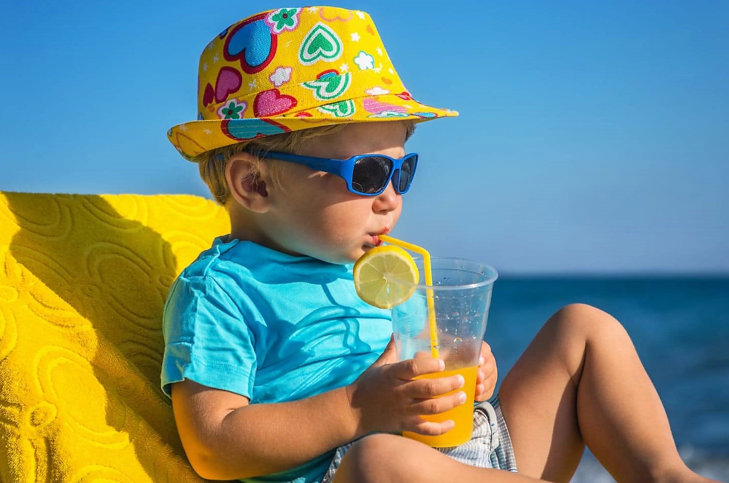 এই গরমে আপনার শিশুর যত্ন নিবেন যেভাবে